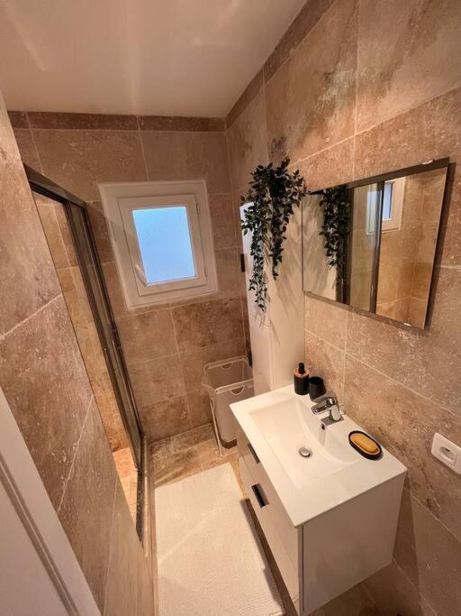 Grand Appartement 3 Chambres A 300M De La Plage Sainte-Maxime Kültér fotó